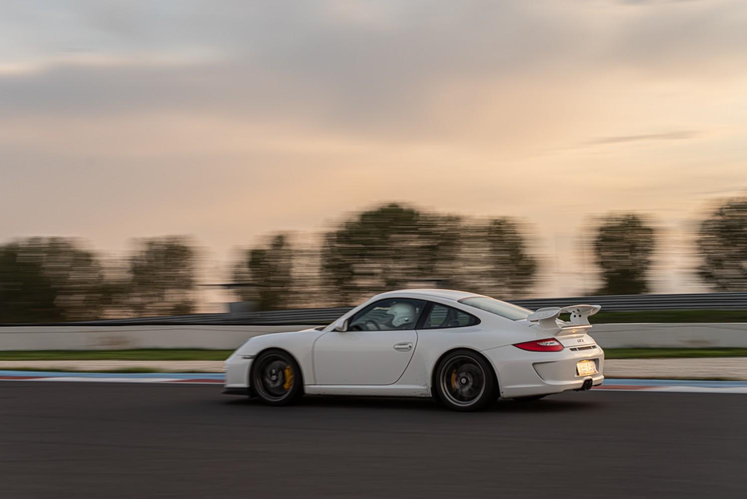 Slovakiaring_cornerscz_02